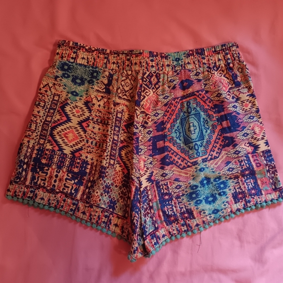 Bohemian Shorts - Picture 3 of 4